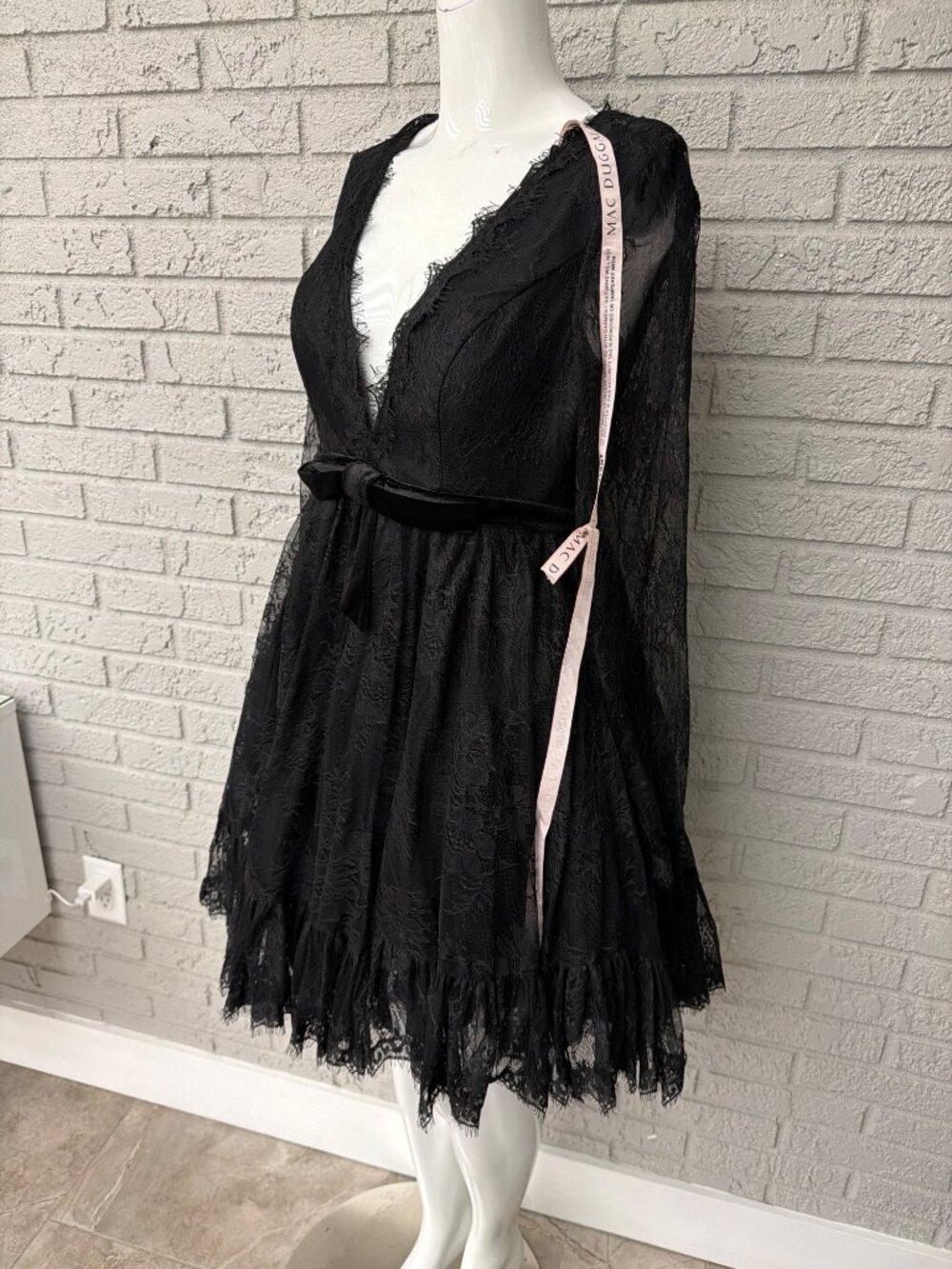 Mac Guggal Women’s Long Sleeve Deep V Black Lace Babydoll Dress Size 8 - Picture 9 of 15
